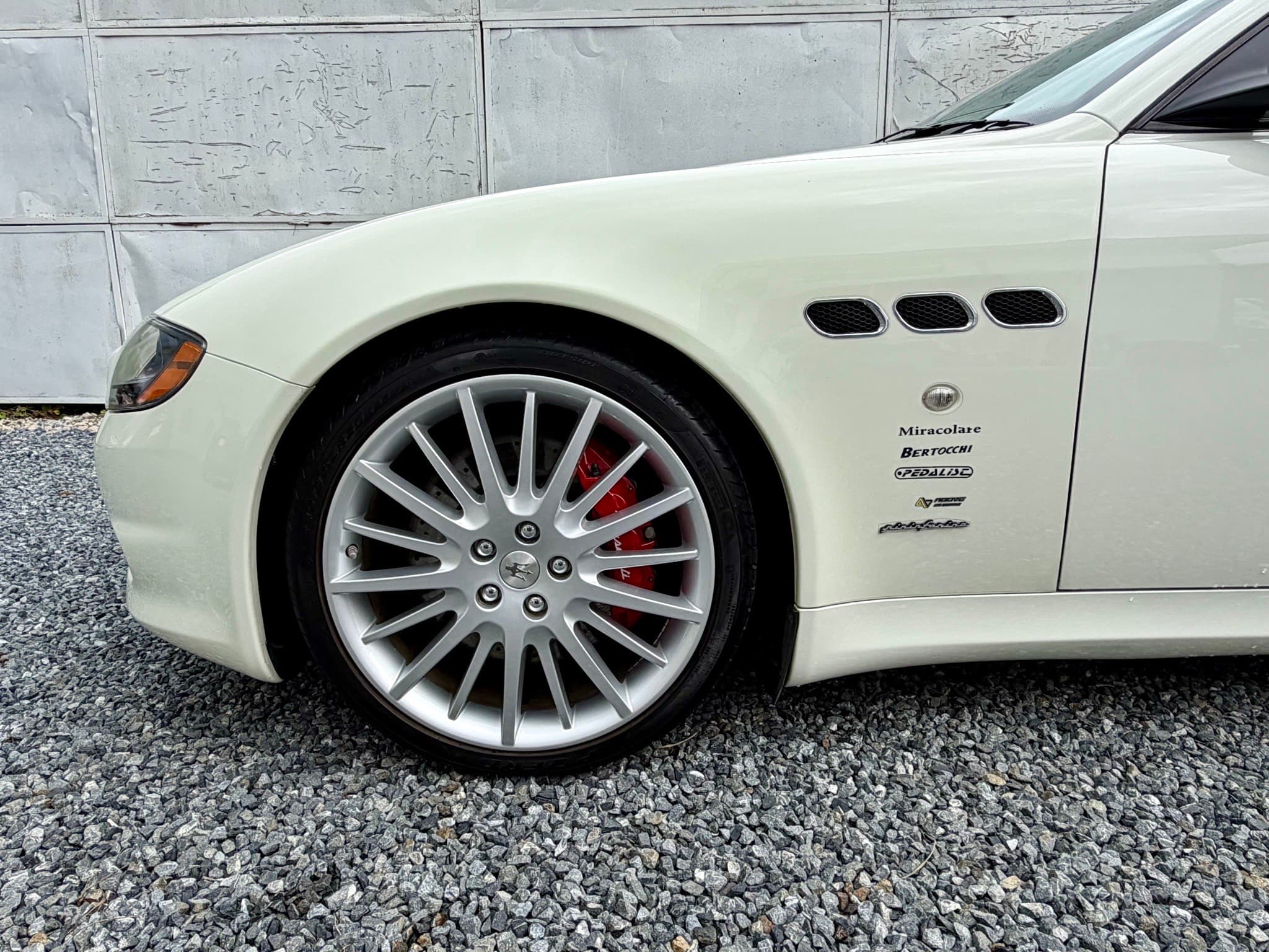 クアトロポルテ スポーツGT S 18