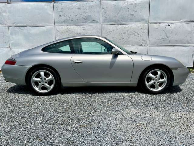 911 カレラ（タイプ996） 11