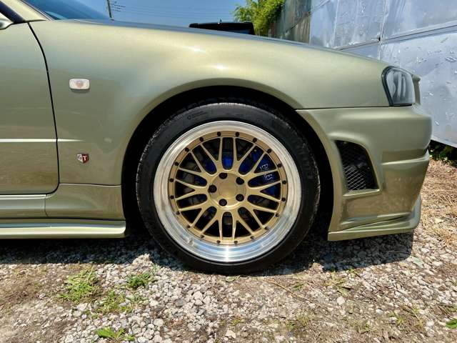 スカイラインGT-R 2.6 VスペックII ニュル 4WD 32