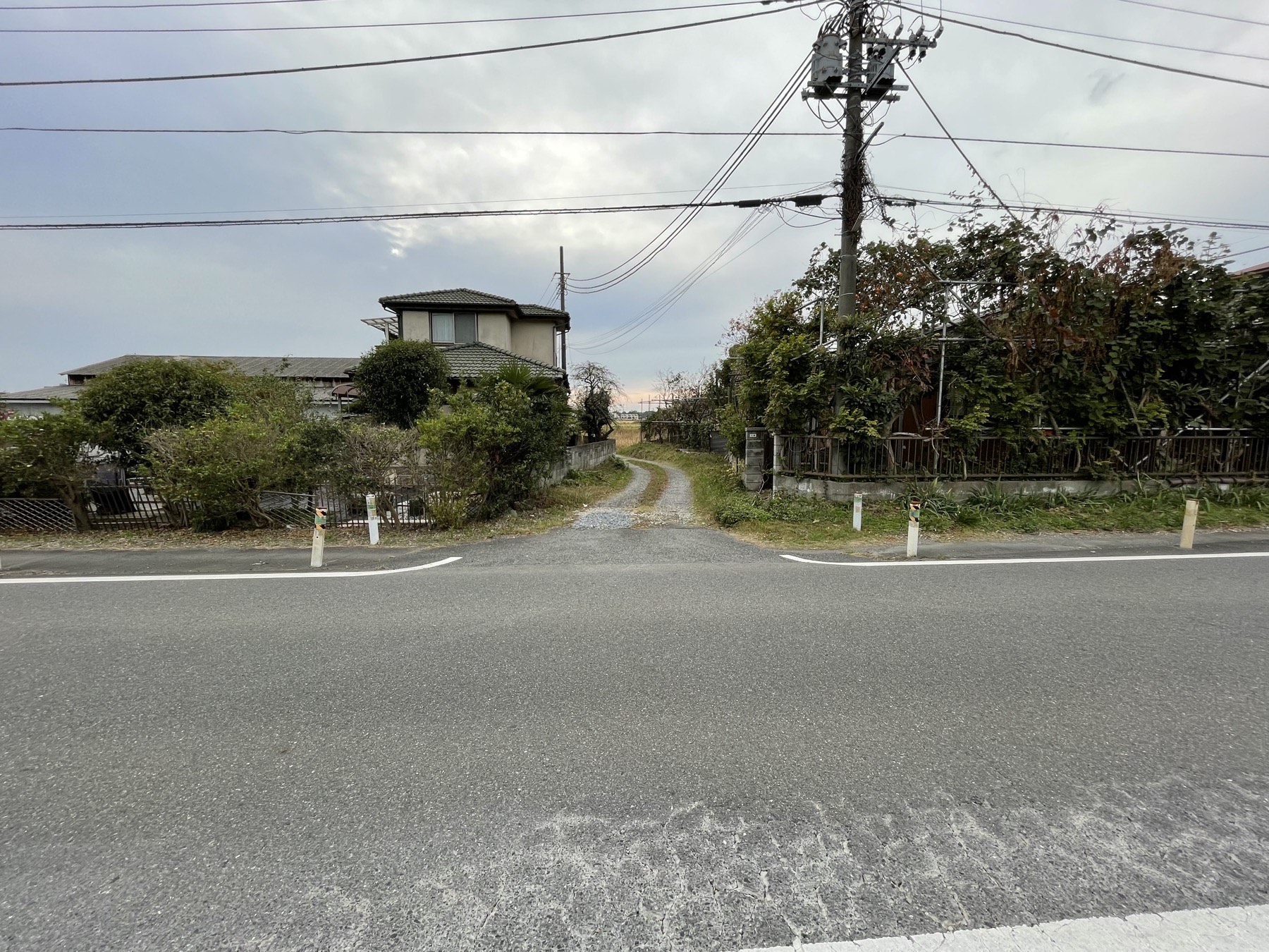 店舗前の進入路